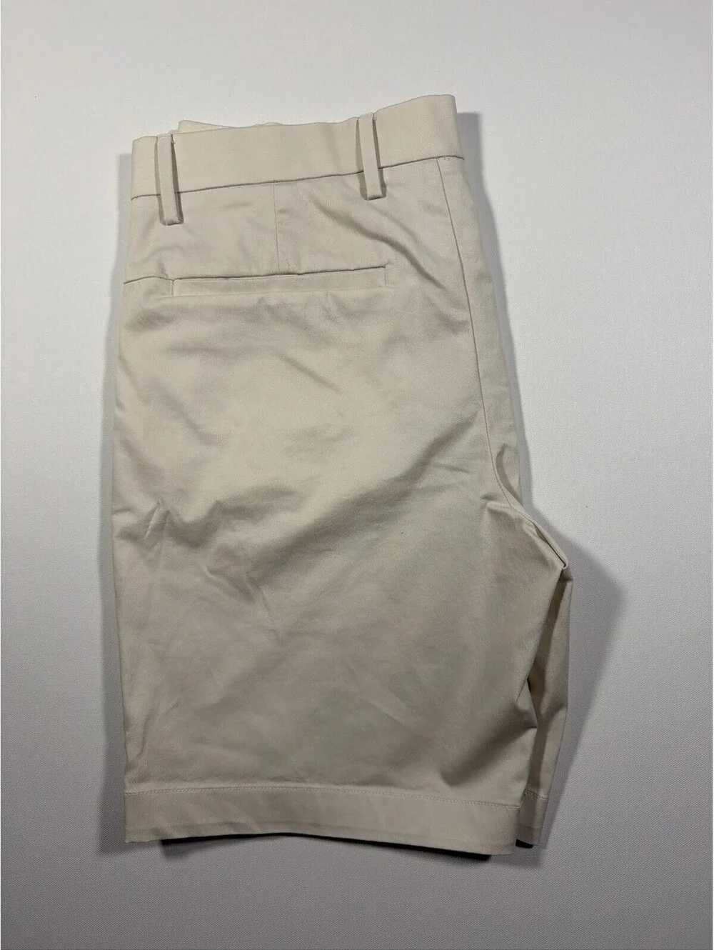 Banana Republic Aiden Mens 32 Beige Cotton Chino Shorts Flat Front